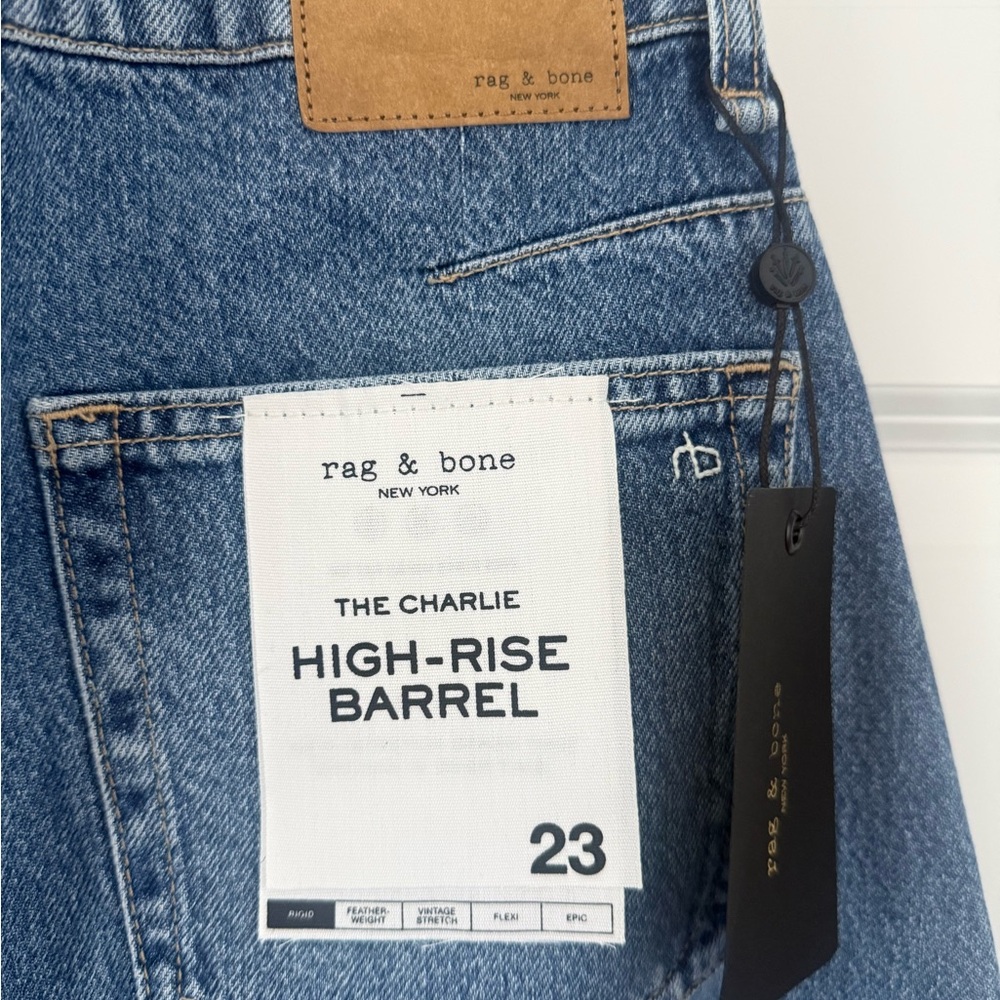 rag & bone High-Rise Barrel Jeans in Medium Blue